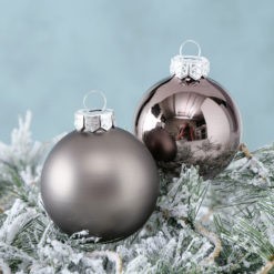 Üveg karácsonyfadísz gömb, púderszürke színű, fényes és matt felületű, 6cm, 10db