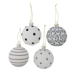 Üveg karácsonyfadísz gömb, matt fehér színű, fekete pöttyös, csíkos mintákkal, 8cm 4db