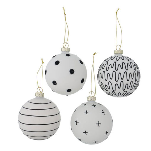 Üveg karácsonyfadísz gömb, matt fehér színű, fekete pöttyös, csíkos mintákkal, 8cm 4db