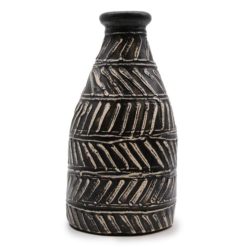 Kézzel készített kúpos formájú terracotta váza fekete színben antikolt kopottas felülettel 31cm