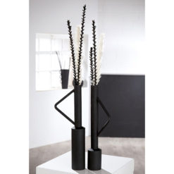 Modern matt fekete színű fém váza érdes felülettel 31cm